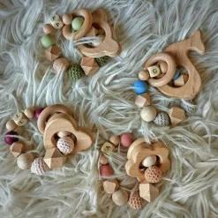 Anneau de dentition fleur sable et vieux rose (personnalisable)