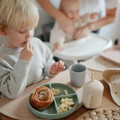 Assiette à compartiments en silicone avec ventouse Cambridge blue