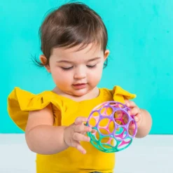 Balle hochet souple rose et violet