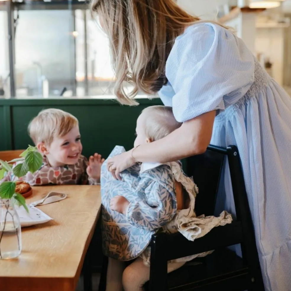 Bavoir à manches longues Blue Flowers (6-24 mois)