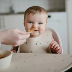 Bavoir à poche en silicone Bee