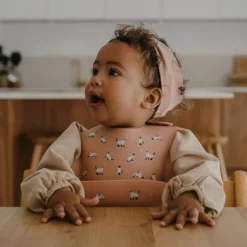 Bavoir en silicone Minouche rose