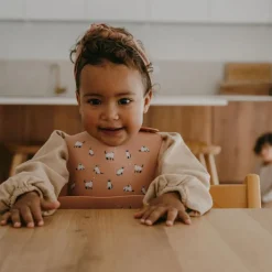 Bavoir en silicone Minouche rose