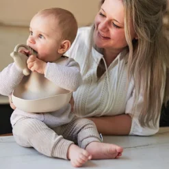 Bavoir en silicone nougat