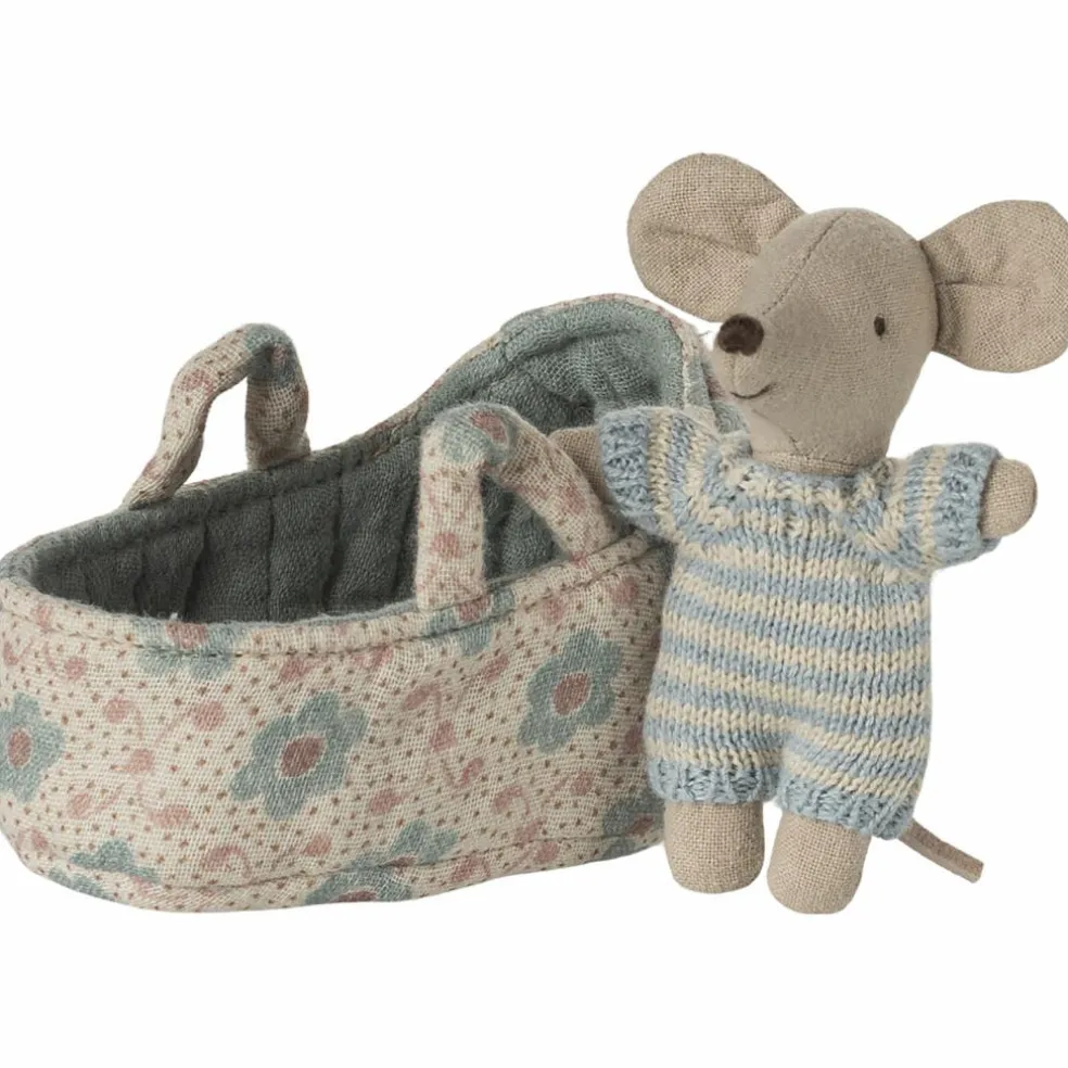 Bébé souris dans la nacelle Bleu