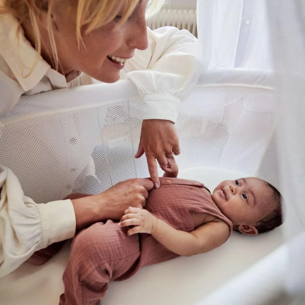 Berceau moderne en bois blanc