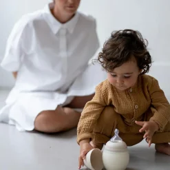 Biberon anti-colique en silicone sand (240 ml)