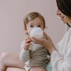 Biberon anti-colique en silicone ivy green (150 ml)