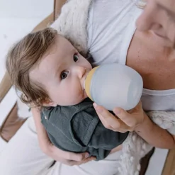 Biberon anti-colique en silicone Oats (240 ml)