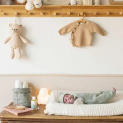 Bonnet de naissance Ours en maille Vert Olive (0-1 mois)