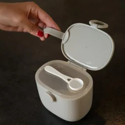 Boîte de conservation du lait en poudre grise (500 ml)