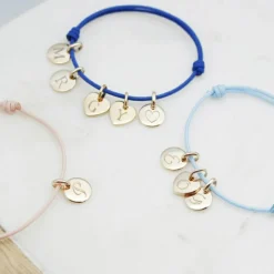 Bracelet cordon 1 charm rond personnalisable (plaqué or)