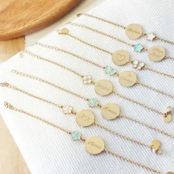 Bracelet enfant fleur laqué ivoire plaqué or (personnalisable)