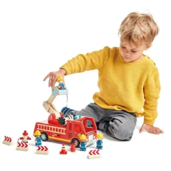 Camion de pompiers en bois