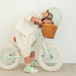 Casque vert mint (3-7 ans, 50-54 cm)