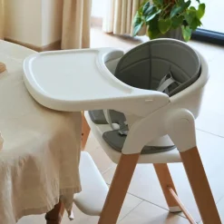 Chaise haute évolutive Grow With Me Pure white