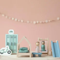 Chambre d'enfant et accessoires en bois