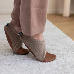 Chaussons Les Petits Velours Noisettes (pointures 18-20)