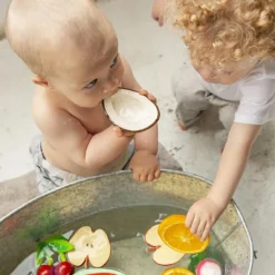 Coco la noix de coco en latex d'hévéa