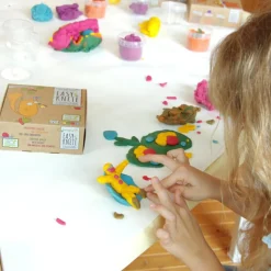 Coffret Suri 2 pots rouge + vert pâte à modeler naturelle et vegan