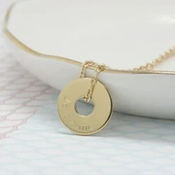 Collier enfant Mini jeton personnalisable (plaqué or)