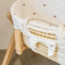 Couffin moïse naturel avec matelas et habillage jersey cœurs