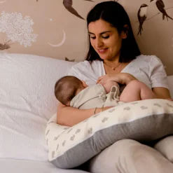 Coussin de maternité Jersey cœurs-gris