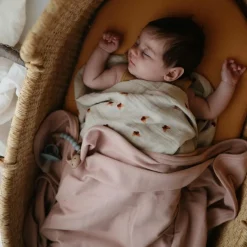 Couverture bébé côtelée Blush (90 x 90 cm)