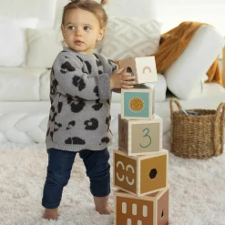 Cubes empilables en bois