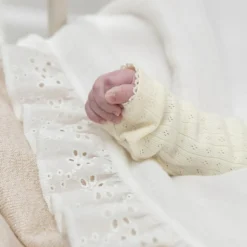 Drap de berceau avec volant Calm blanc (80 x 100 cm)