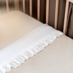 Drap de berceau avec volant Calm blanc (80 x 100 cm)