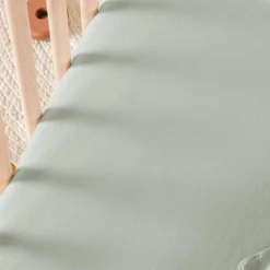 Drap housse satin de coton bio Tilleul (60 x 120 cm)