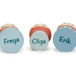 Famille de gnomes et forêt en bois