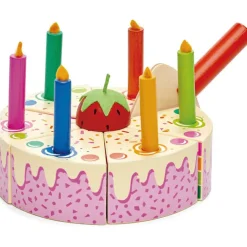 Gâteau d'anniversaire arc-en-ciel à découper