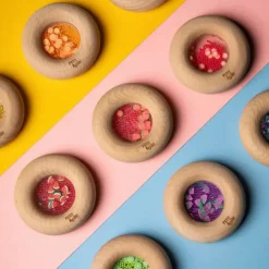 Hochet sensoriel Sensory Donut fraises