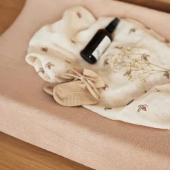 Housse matelas à langer en éponge Wild Rose (50 x 70 cm)