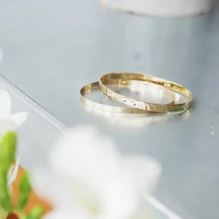 Jonc pour enfant personnalisable (plaqué or jaune)