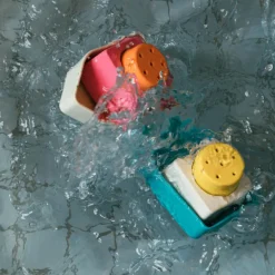 Jouet de bain bateau en caoutchouc orange