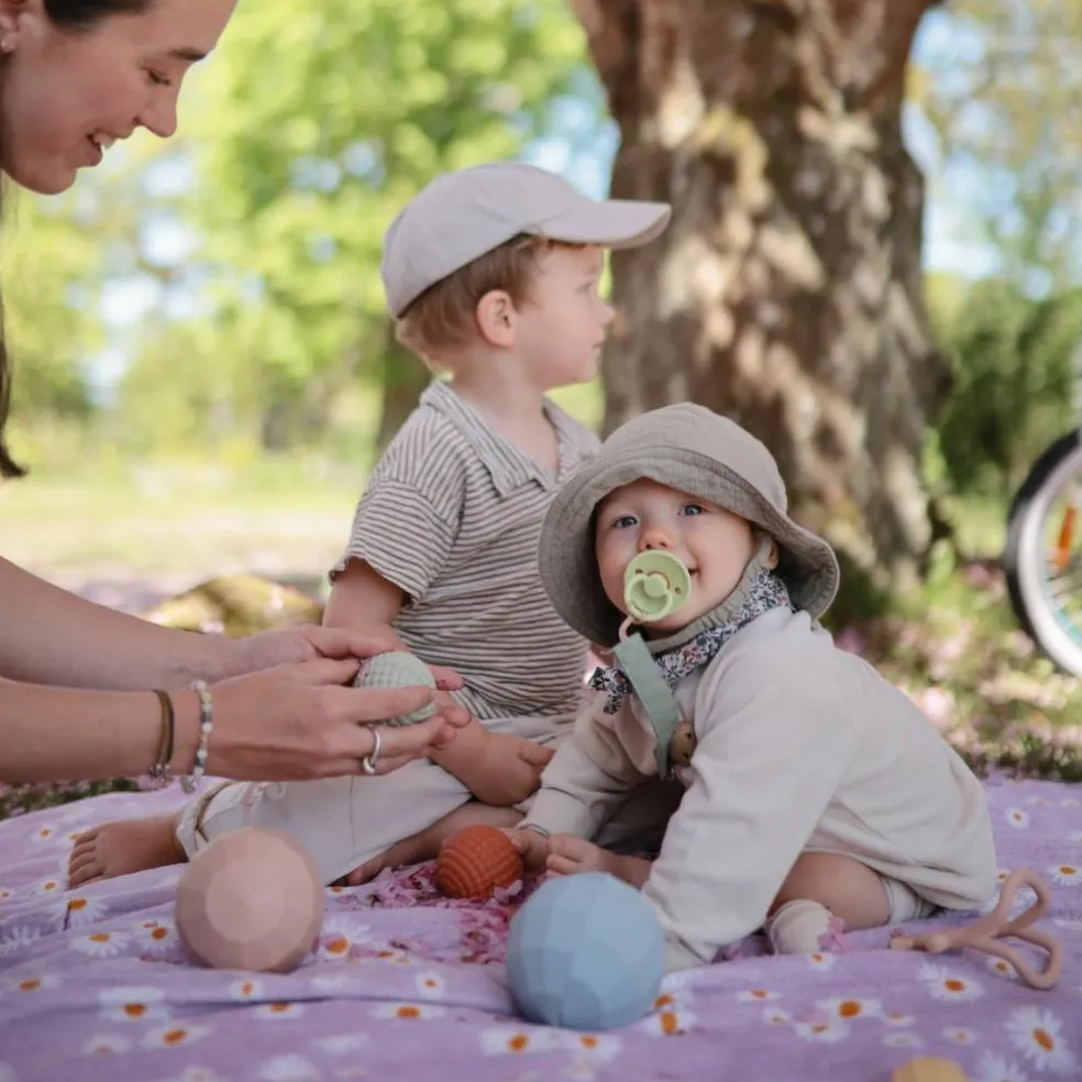 Lot de 3 jouets sensoriels Nesting Spheres Blush