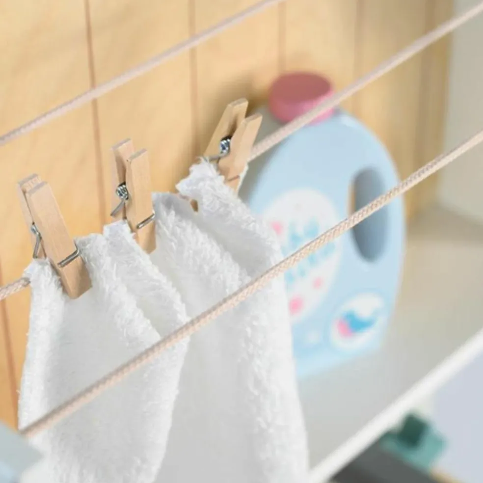 Machine à laver avec accessoires en bois