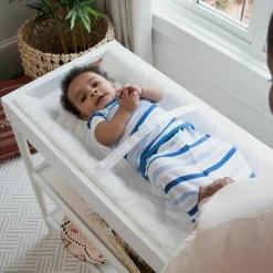 Matelas à langer à rebords