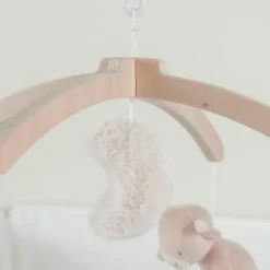 Mobile musical avec bras en bois Lily et Fluffy
