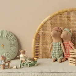 Peluche Bébé cochon garçon et sa caisse