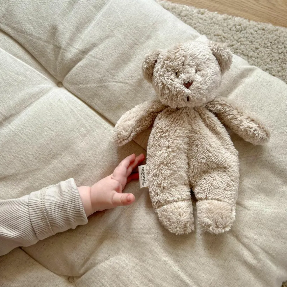 Petit ours sensoriel sable