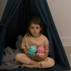 Petite veilleuse nomade bébé poulpe rose