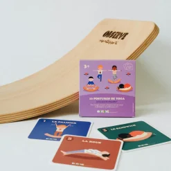 Planche d'équilibre avec ses 10 cartes de Yoga