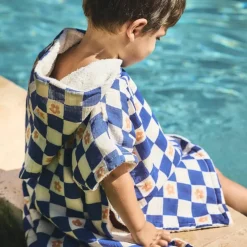 Poncho de bain Comme un bonbon Romy damier bleu