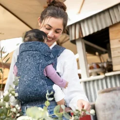 Porte bébé Flip 4 en 1 Navy Floral