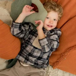 Pouf géant Cathy la carotte x Oli & Carol (100 x 55 cm)