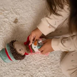 Poupée souple Jake et son bonhomme de neige (35 cm)